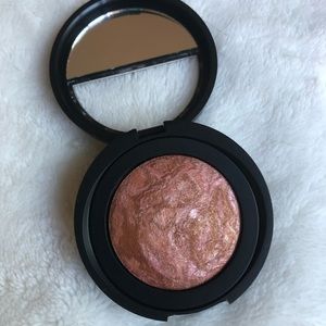 Laura Geller blush